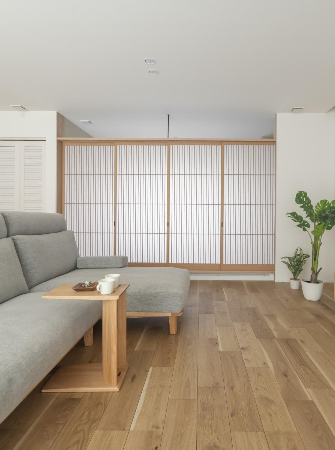 千本格子の障子を閉めれば独立した空間に