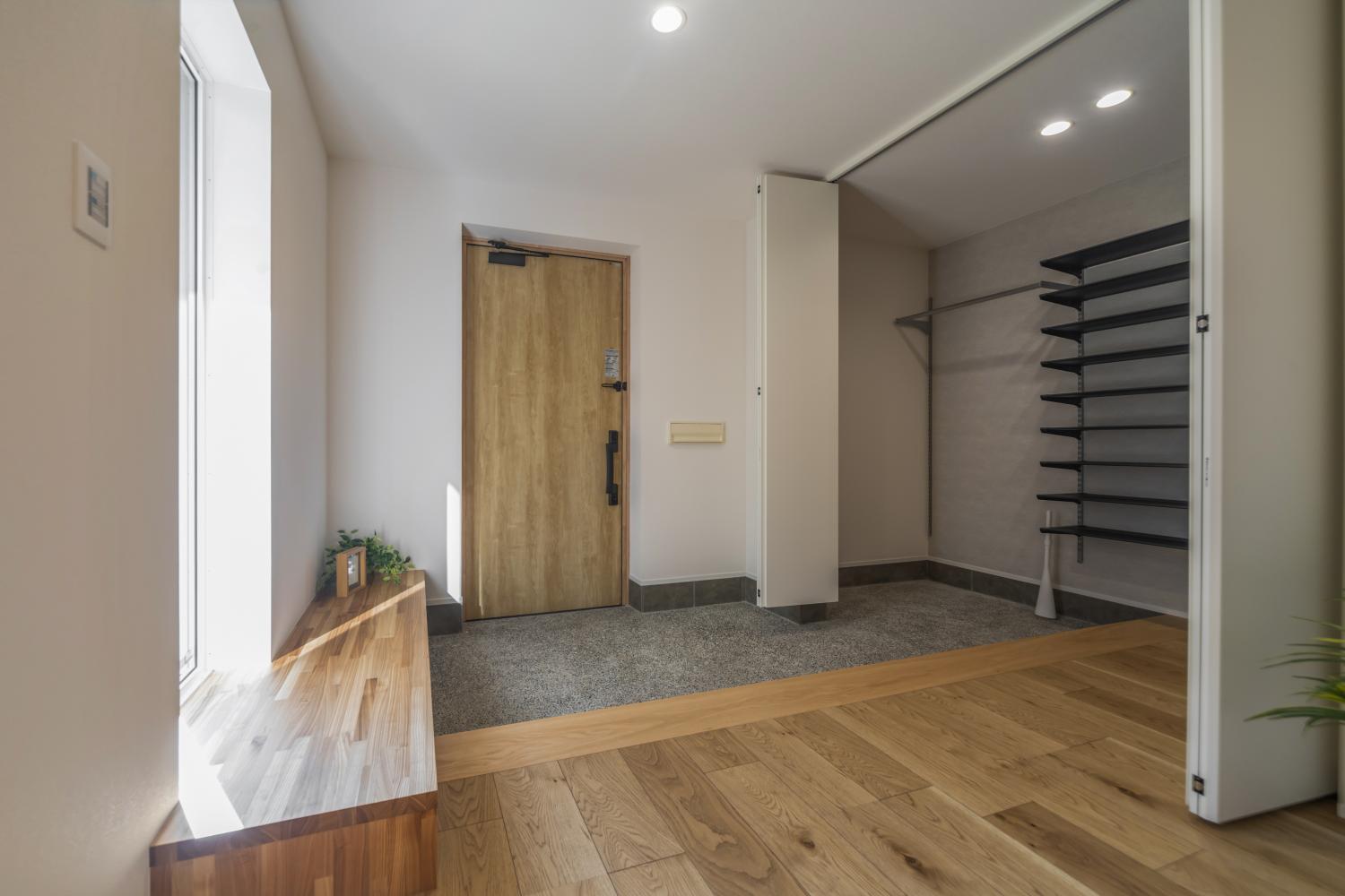 和の空気をまとうモダンハウス